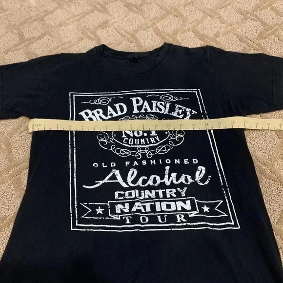 Brad Paisley No.1 Country Concert Tour T-Shirt - Picture 6 of 8